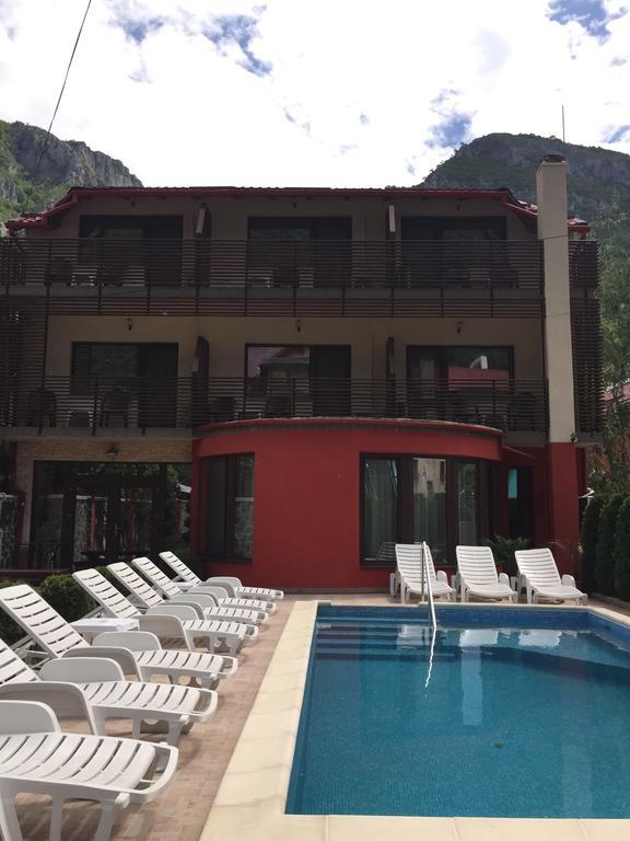Pensiunea Jojo 4* Băile Herculane